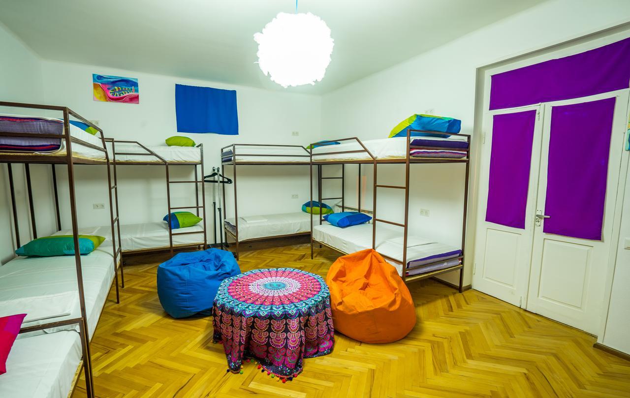 Zgarbi Hostel Tbilisi Exteriör bild
