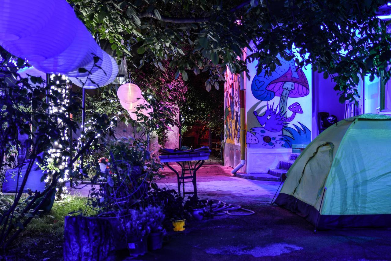 Zgarbi Hostel Tbilisi Exteriör bild