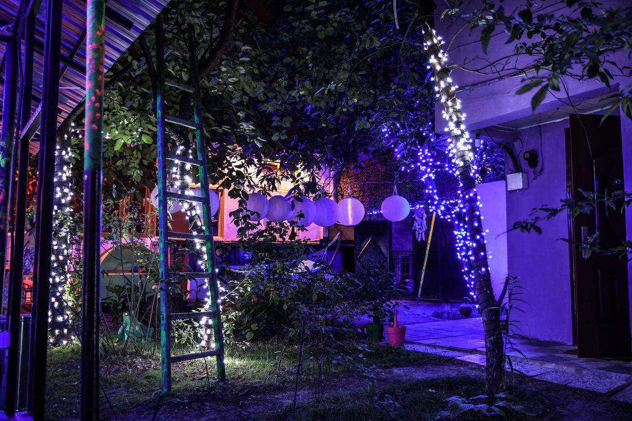 Zgarbi Hostel Tbilisi Exteriör bild