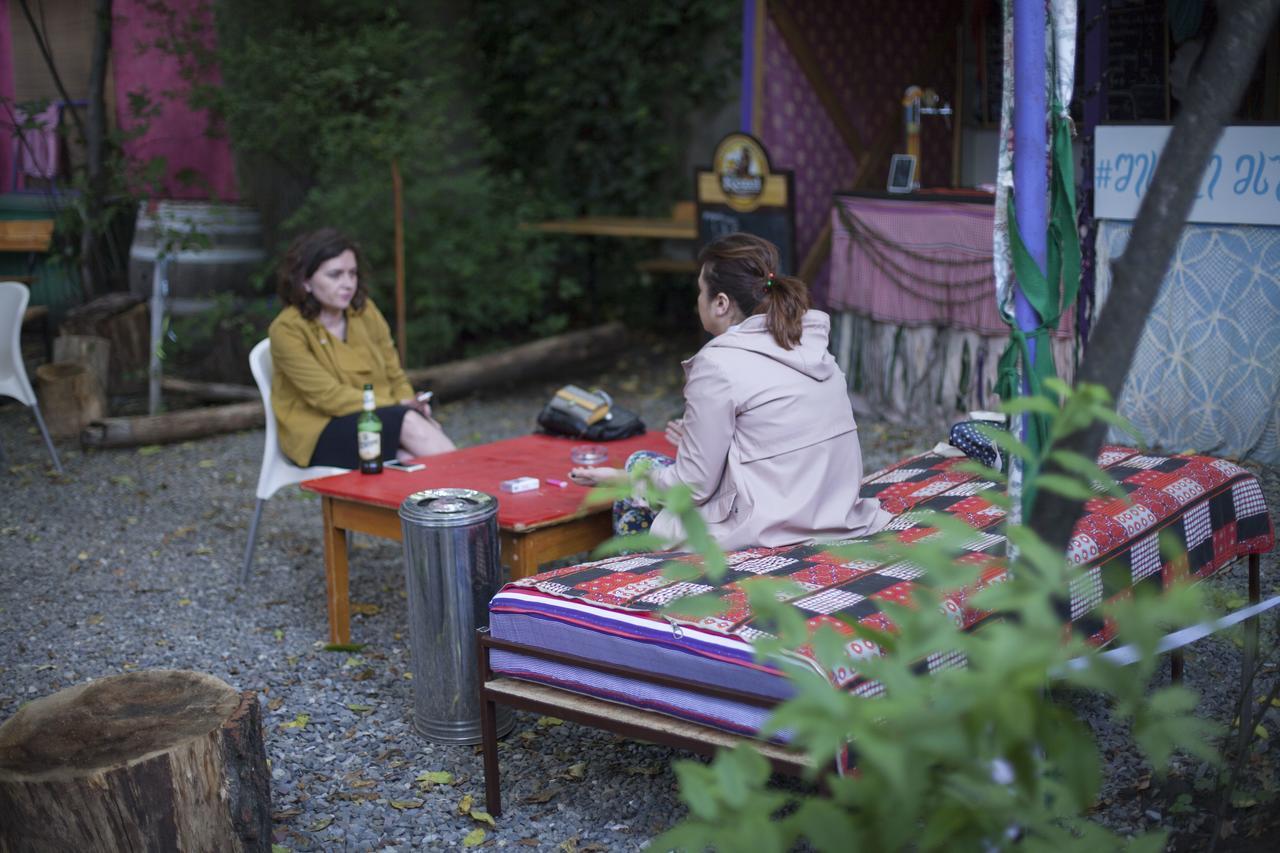 Zgarbi Hostel Tbilisi Exteriör bild