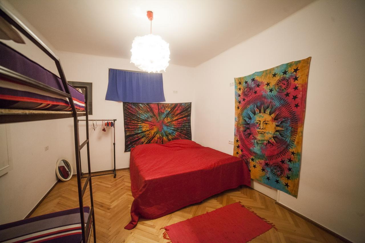 Zgarbi Hostel Tbilisi Exteriör bild