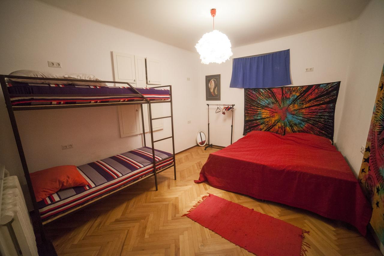 Zgarbi Hostel Tbilisi Exteriör bild